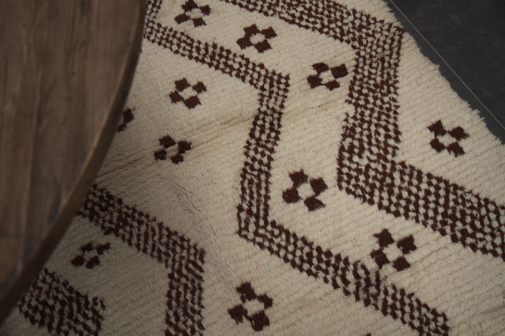 Authentiek Marokkaans Beni Ouarain vloerkleed met geometrisch design uit het Atlasgebergte