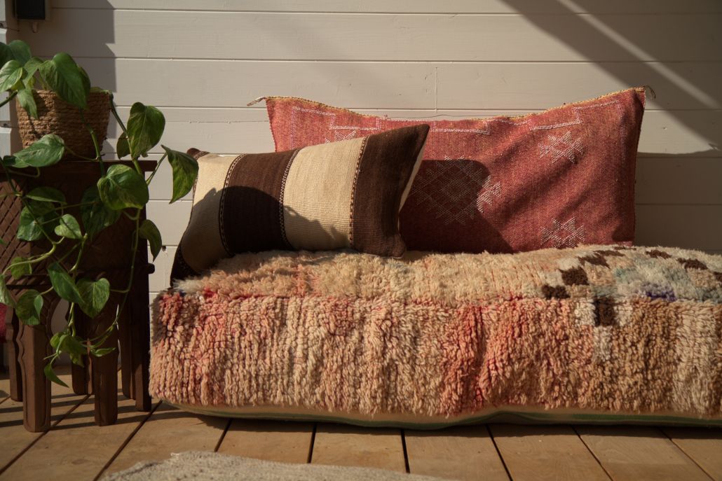 Handgemaakte Marokkaanse poef van wol in formaat 120x60 cm